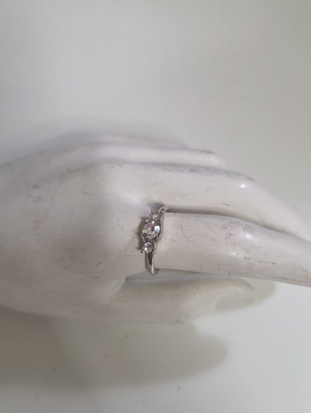 Sterling Silver Clear Cubic Zirconia Vintage-Style Ring [0152]